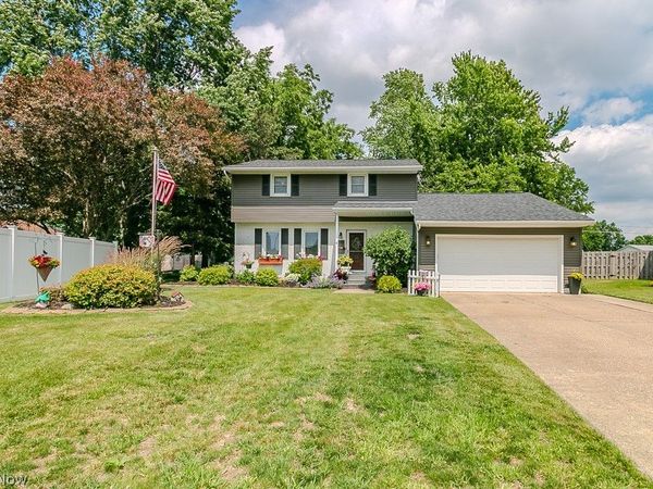 397 Connie Court , Eastlake, OH 44095
