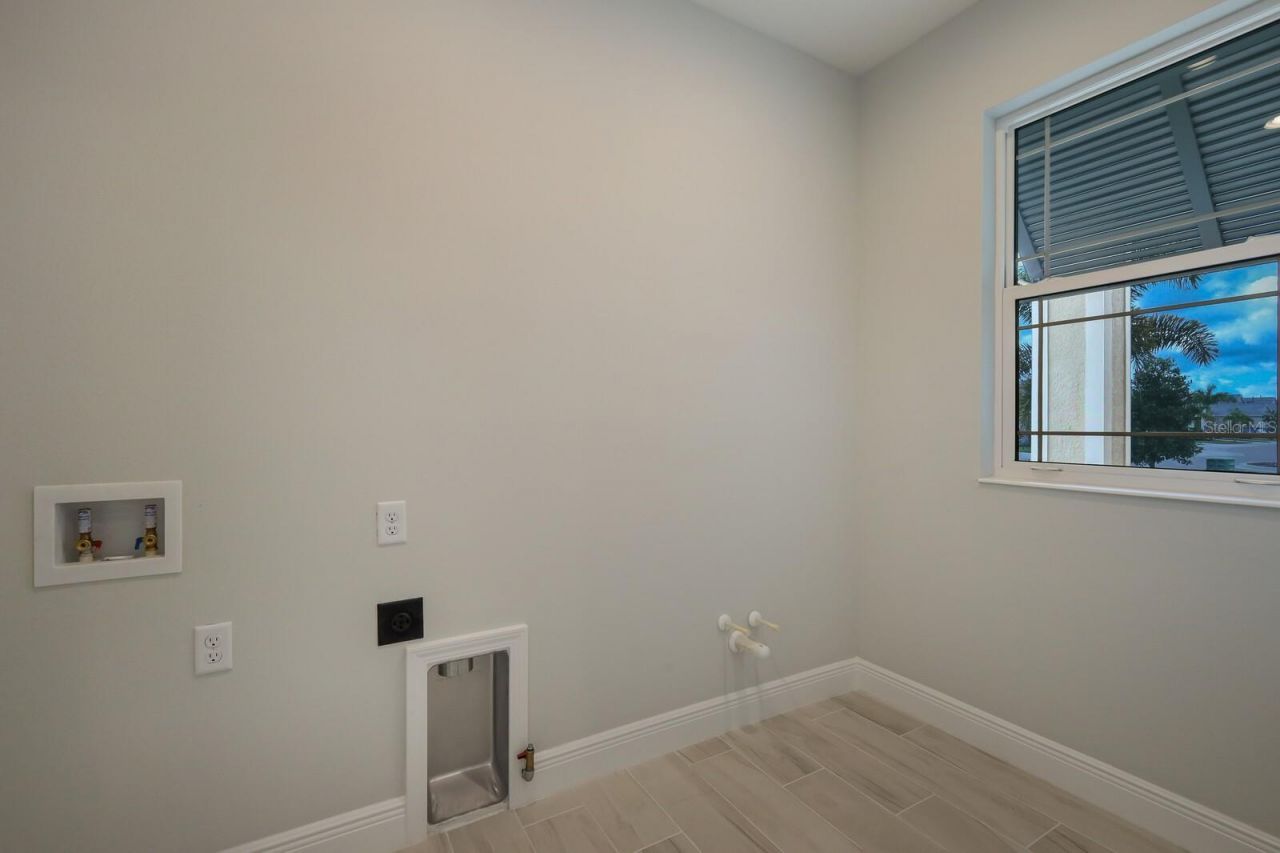 10748 Klee Avenue , Bradenton, FL 34212 Photo