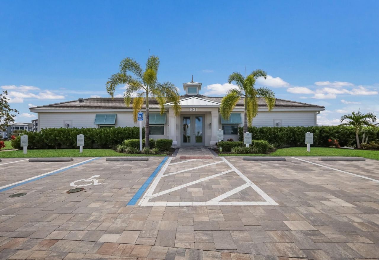 10748 Klee Avenue , Bradenton, FL 34212 Photo