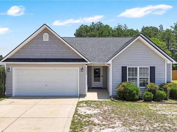2233 Sir Michael Drive, Hope Mills, NC 28348