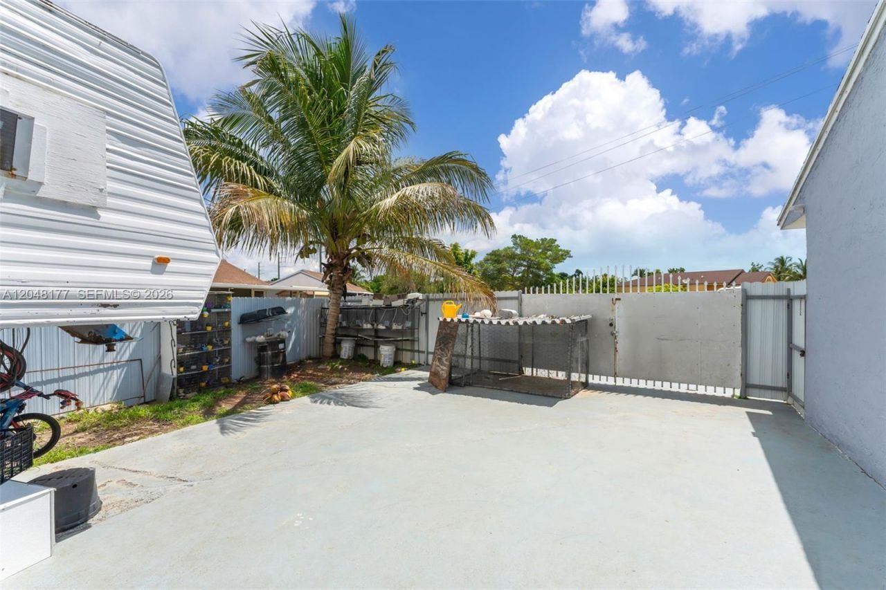 25808 SW 127th Ct Cir , Homestead, FL 33032 Photo