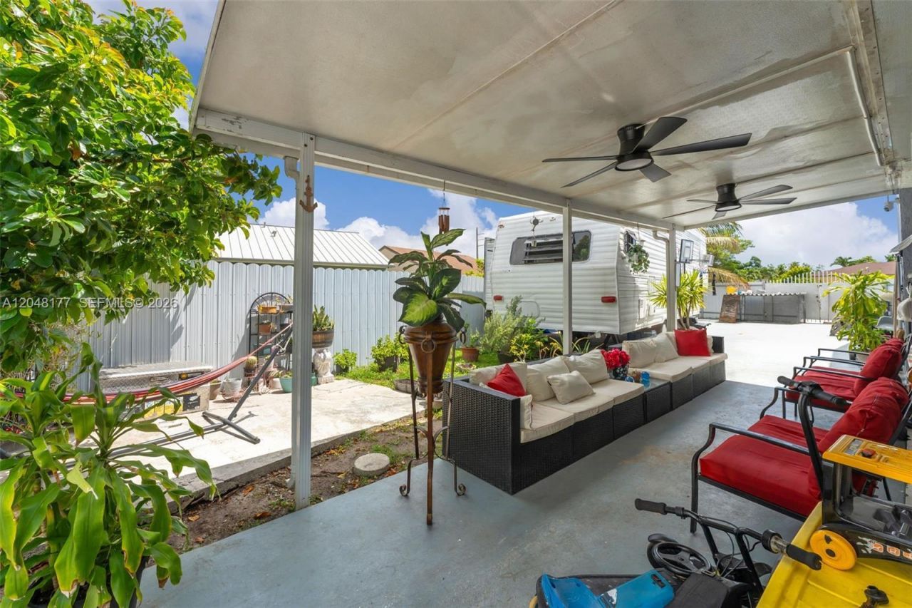 25808 SW 127th Ct Cir , Homestead, FL 33032 Photo