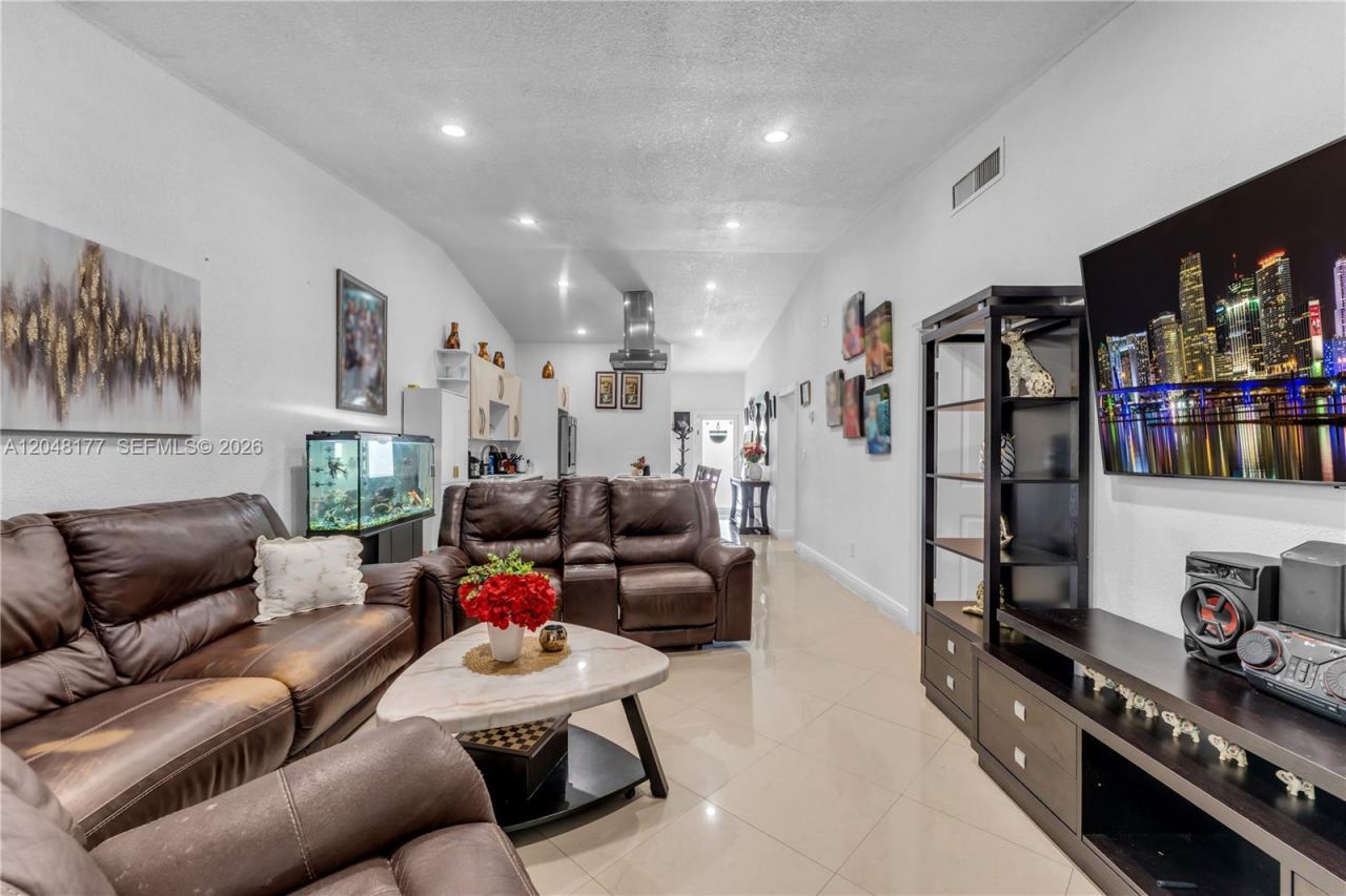 25808 SW 127th Ct Cir , Homestead, FL 33032 Photo