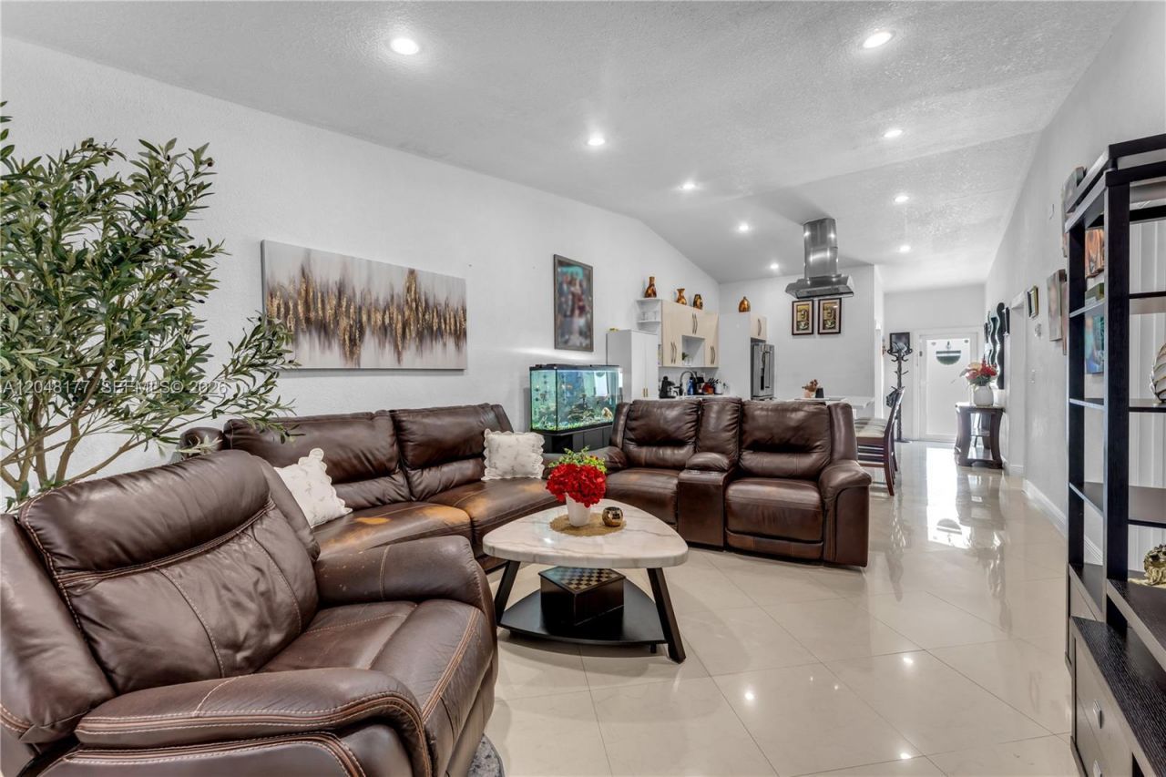 25808 SW 127th Ct Cir , Homestead, FL 33032 Photo