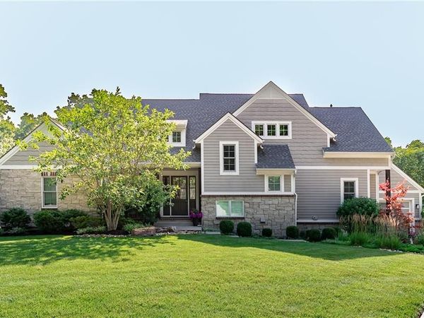 8900 Mohawk Lane, Leawood, KS 66206