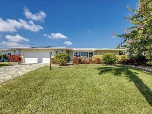 917 SE 43rd, Cape Coral, FL 33904