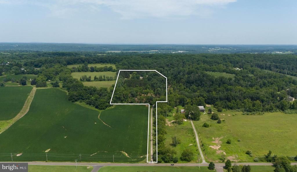 6853 PHILLIPS MILL ROAD , SOLEBURY, PA 18963