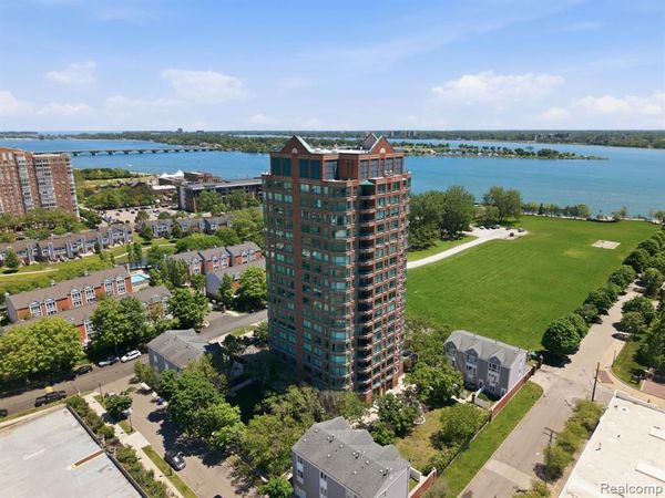 3320 Spinnaker Lane, Unit 7A, Detroit, Mi 48207