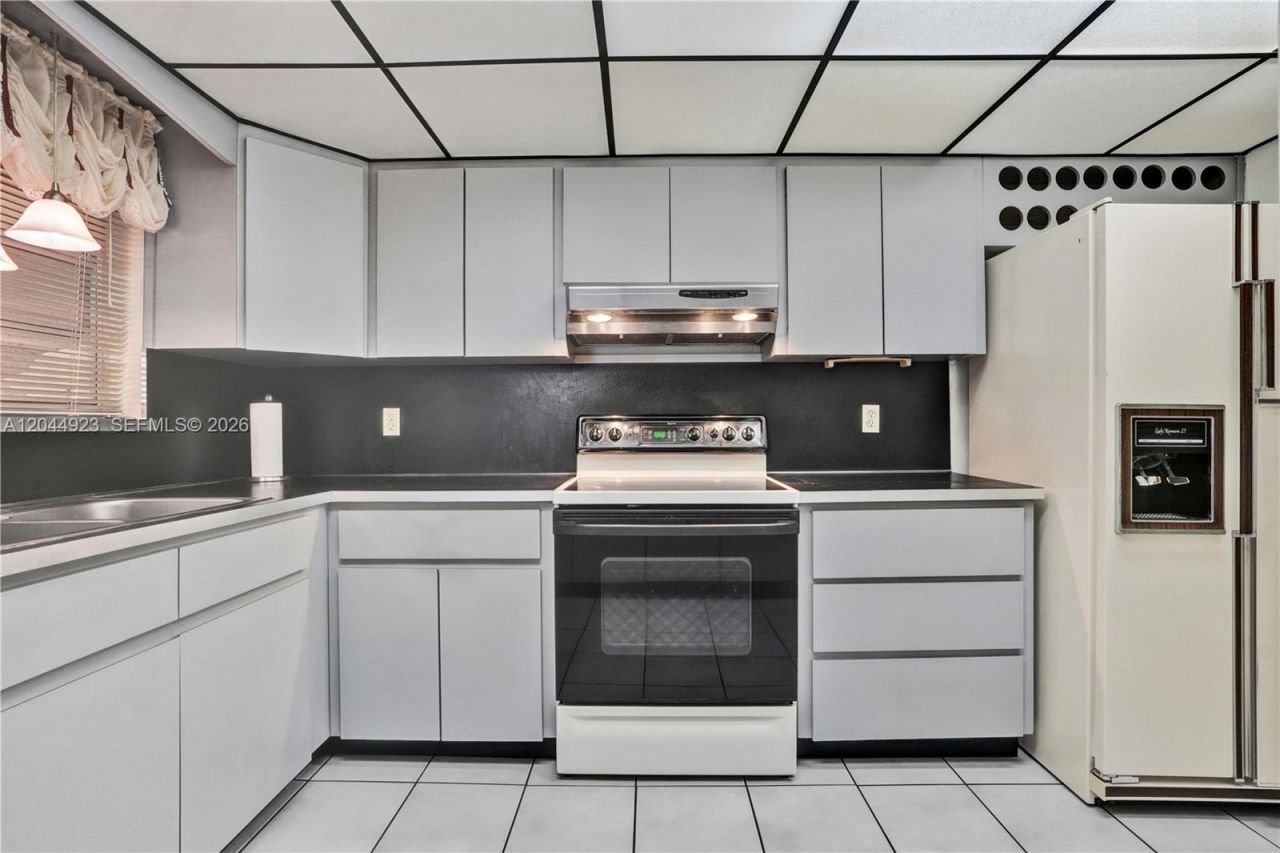 1050 SW 123rd Ave , Unit 2-15CI, Miami, FL 33184 Photo