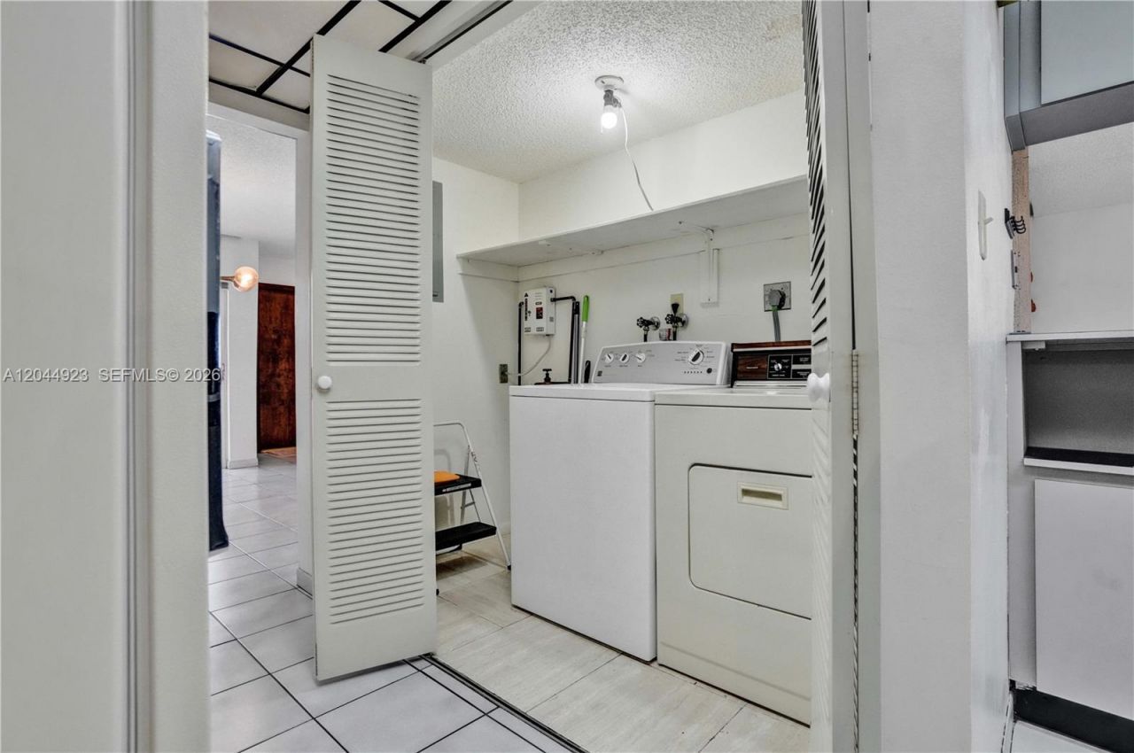 1050 SW 123rd Ave , Unit 2-15CI, Miami, FL 33184 Photo
