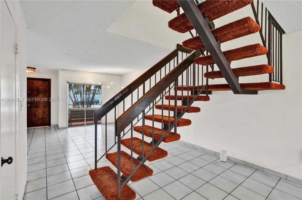 1050 SW 123rd Ave , Unit 2-15CI, Miami, FL 33184 Photo