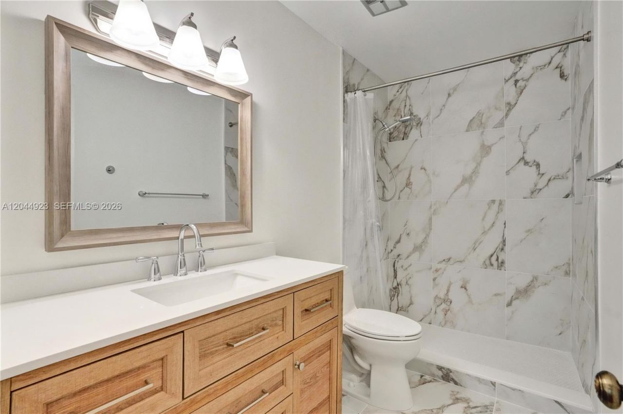 1050 SW 123rd Ave , Unit 2-15CI, Miami, FL 33184 Photo