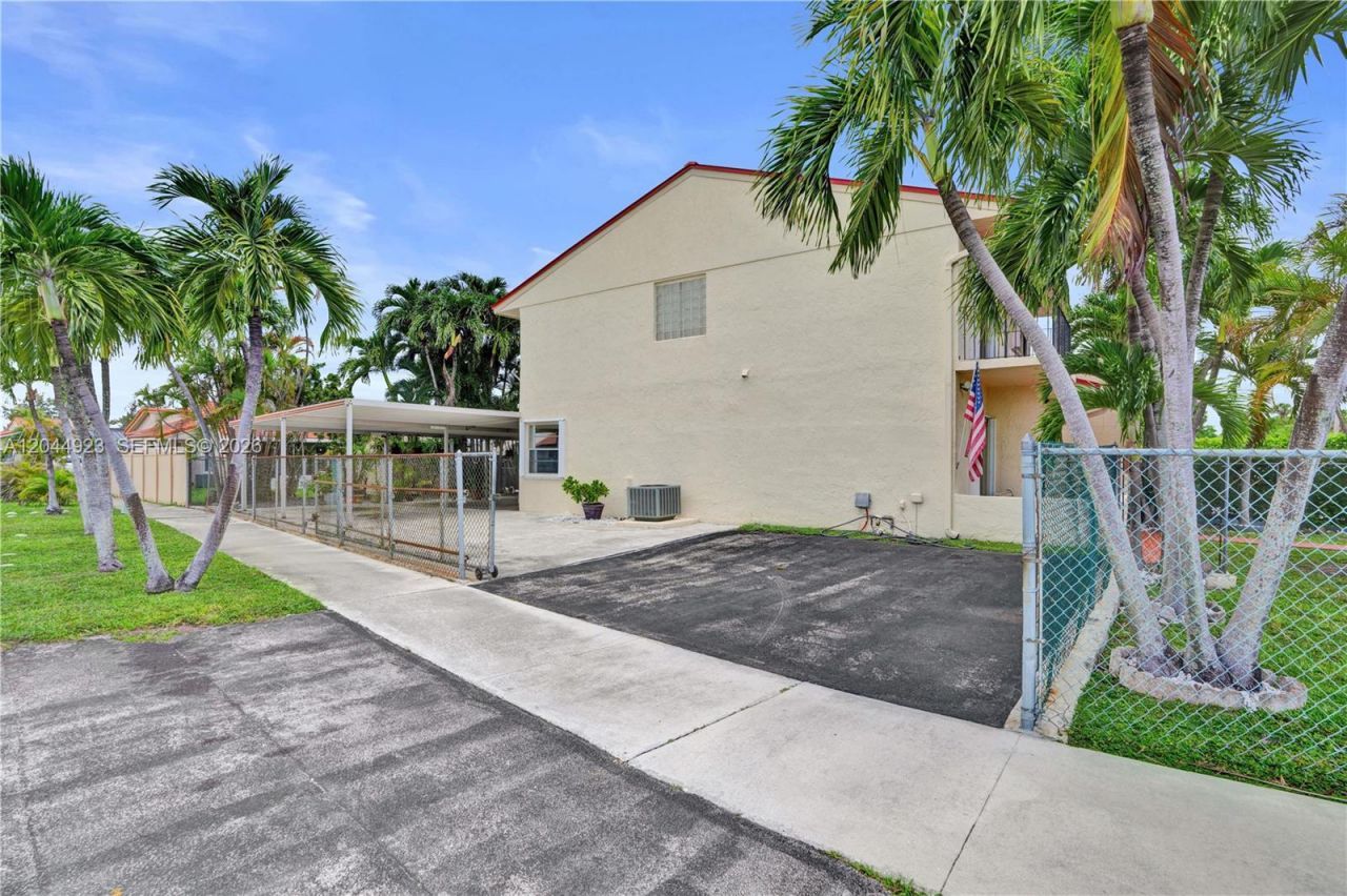 1050 SW 123rd Ave , Unit 2-15CI, Miami, FL 33184 Photo