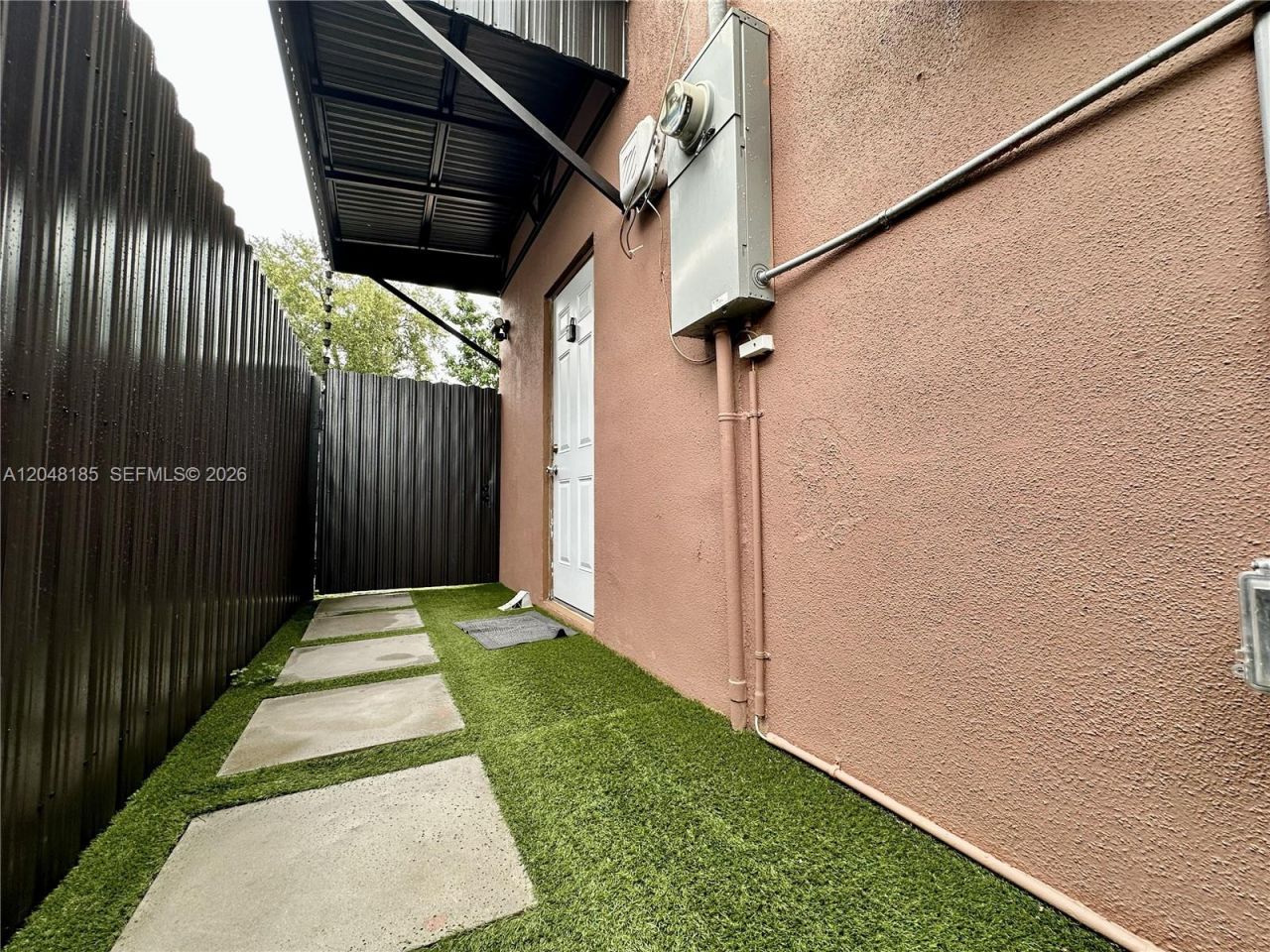 1309 NW 55th Ter , Unit Studio, Miami, FL 33142 Photo