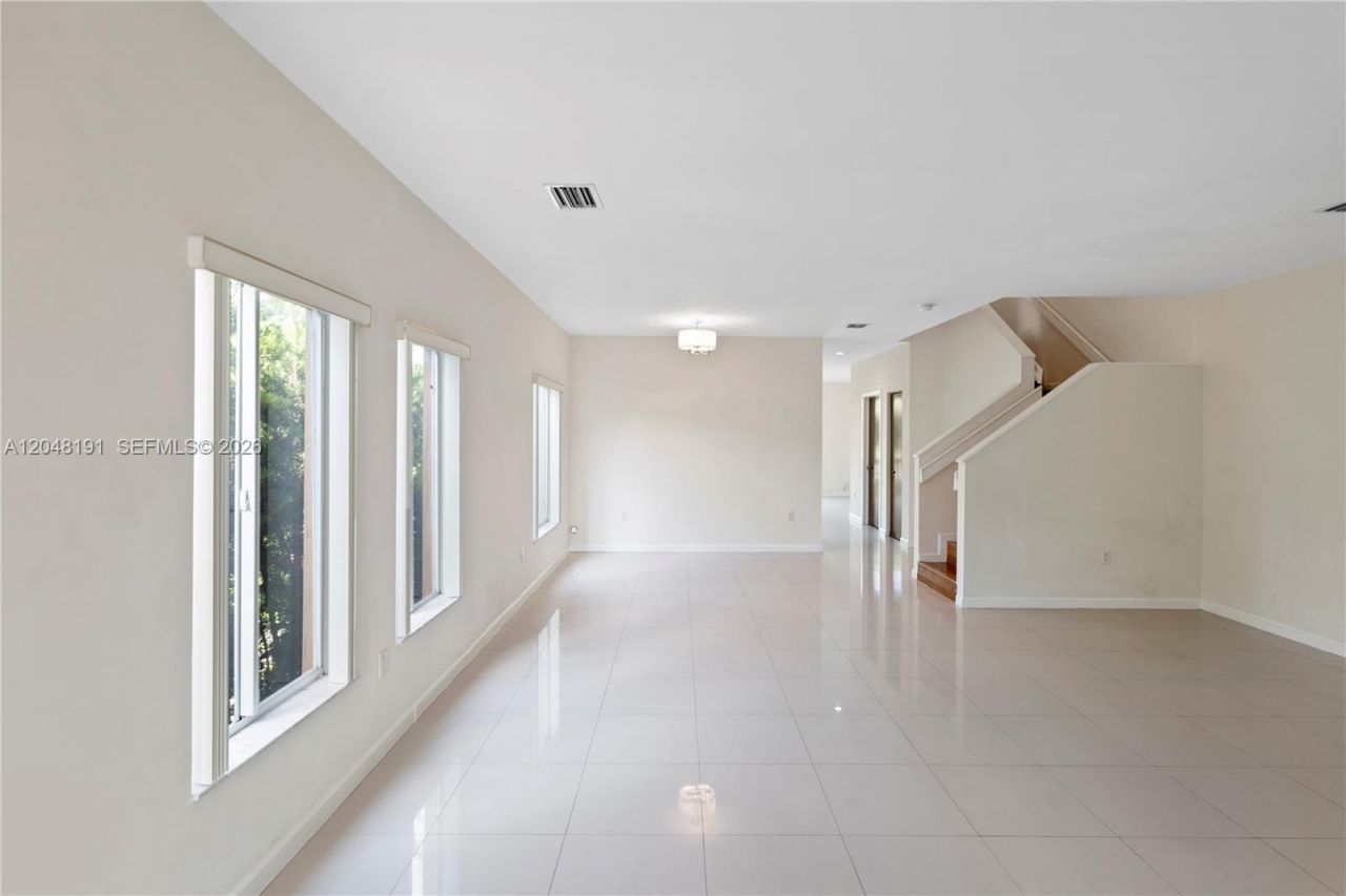 2782 SW 33rd Ave , Unit 2782, Miami, FL 33133 Photo