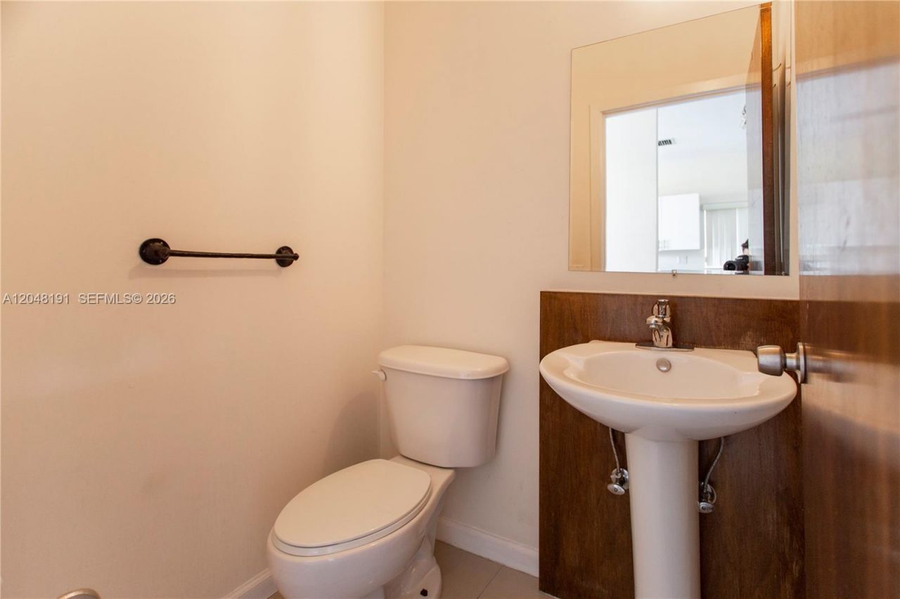 2782 SW 33rd Ave , Unit 2782, Miami, FL 33133 Photo