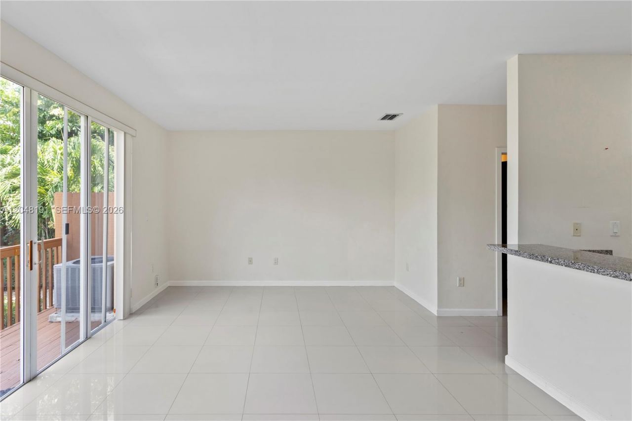 2782 SW 33rd Ave , Unit 2782, Miami, FL 33133 Photo