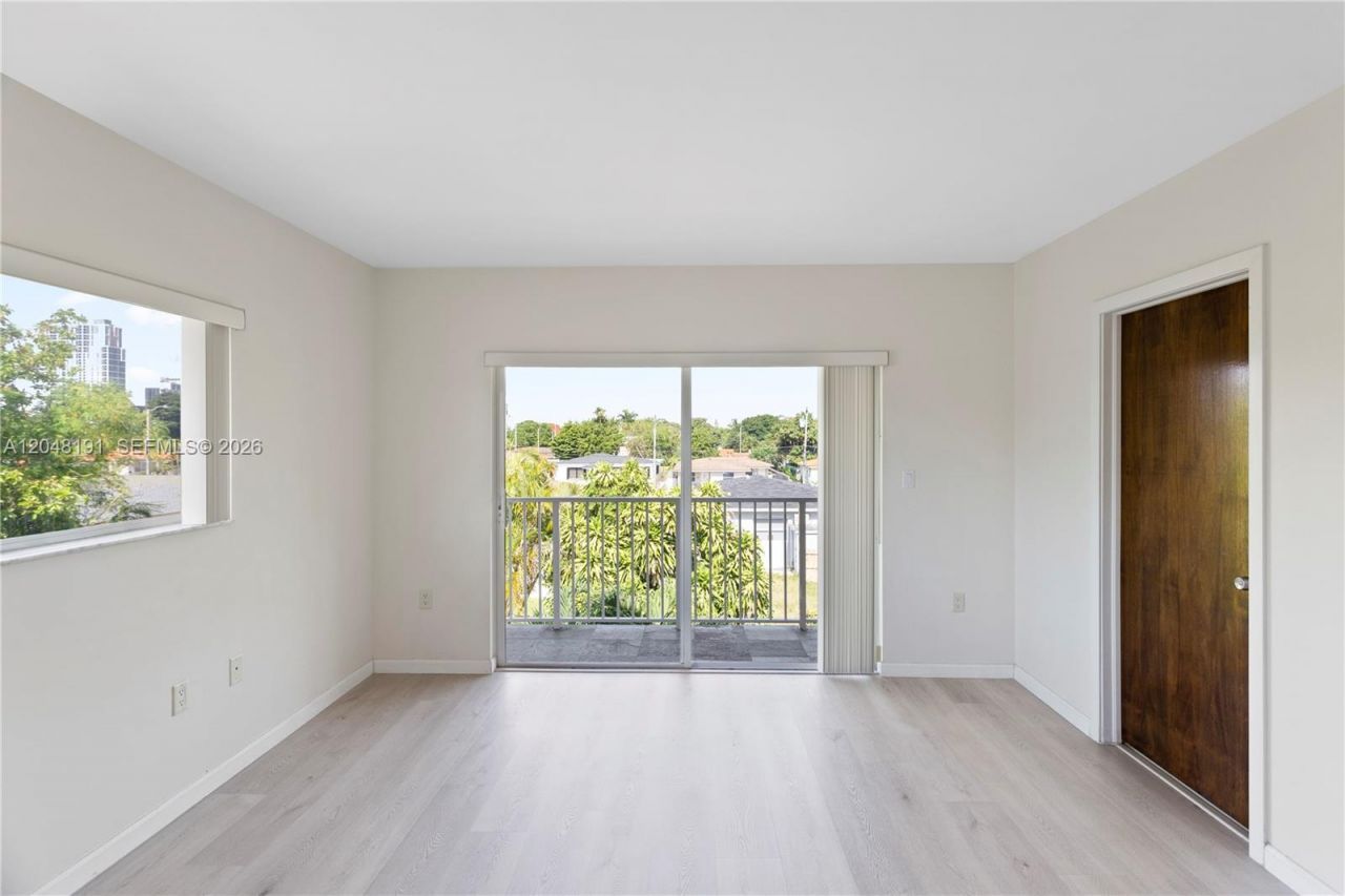 2782 SW 33rd Ave , Unit 2782, Miami, FL 33133 Photo