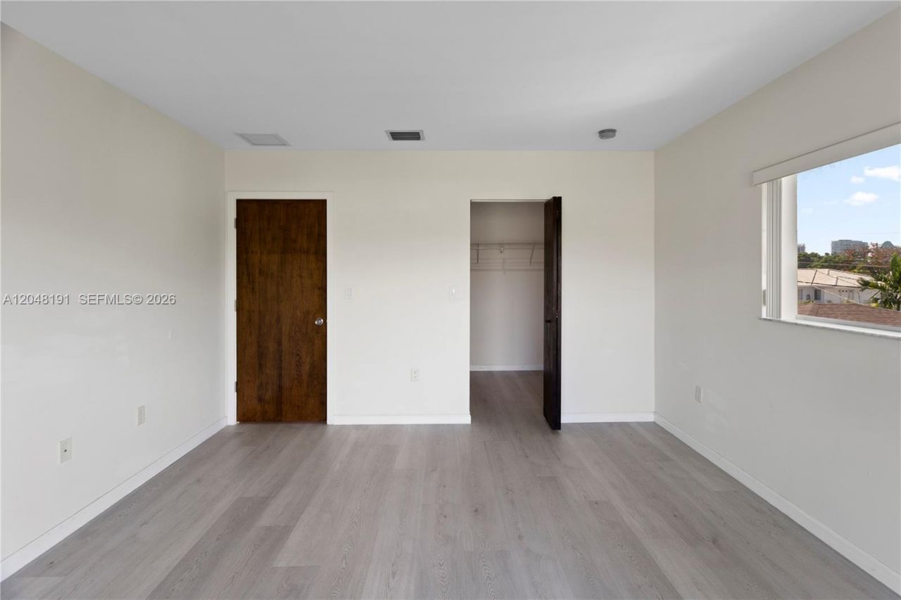 2782 SW 33rd Ave , Unit 2782, Miami, FL 33133 Photo