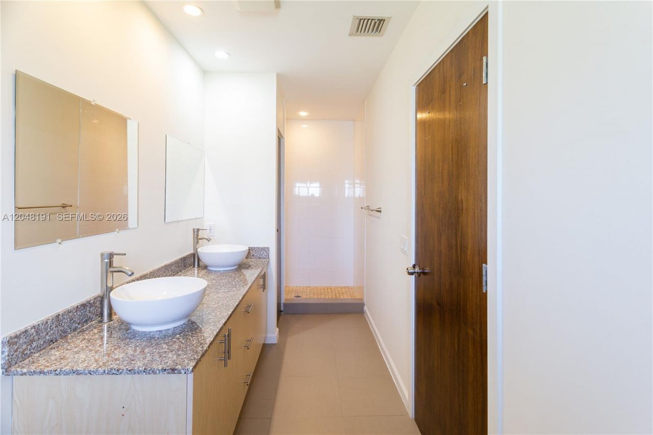 2782 SW 33rd Ave , Unit 2782, Miami, FL 33133 Photo