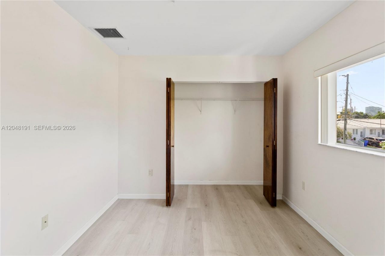 2782 SW 33rd Ave , Unit 2782, Miami, FL 33133 Photo