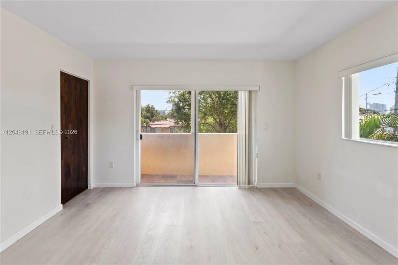 2782 SW 33rd Ave , Unit 2782, Miami, FL 33133 Photo