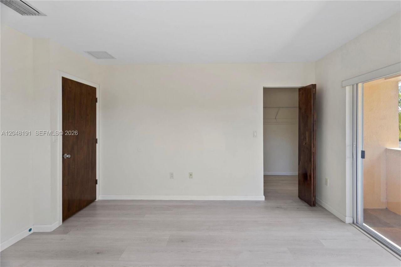 2782 SW 33rd Ave , Unit 2782, Miami, FL 33133 Photo