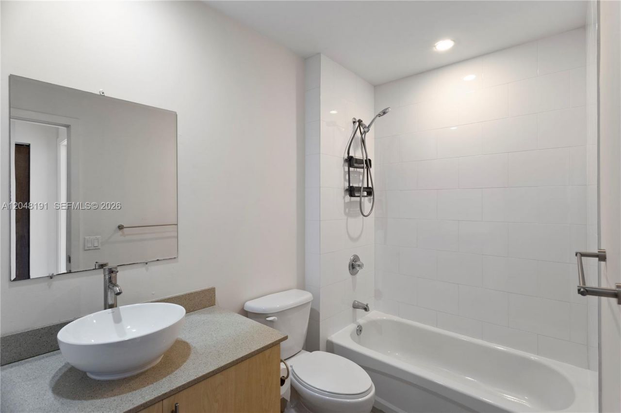 2782 SW 33rd Ave , Unit 2782, Miami, FL 33133 Photo