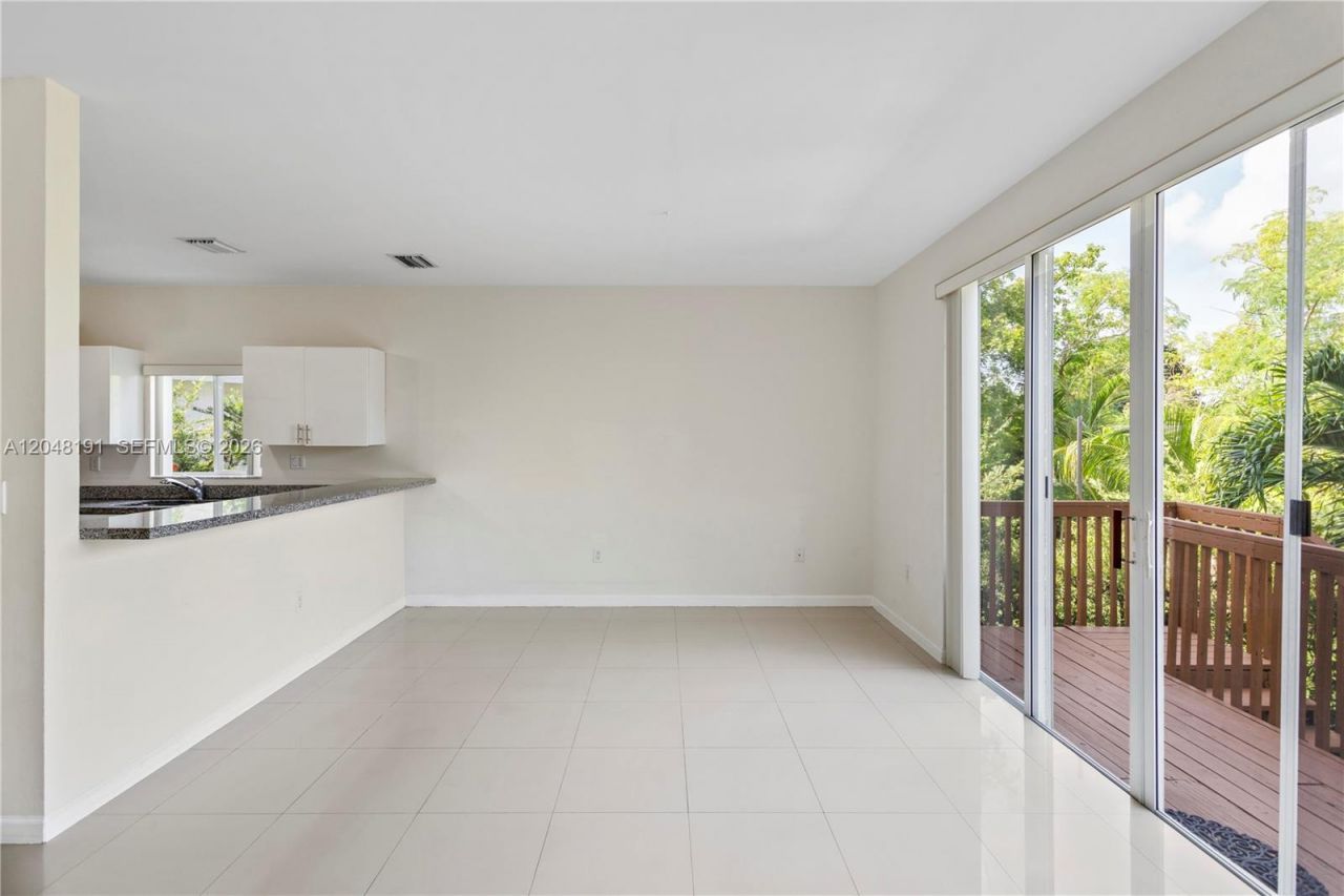 2782 SW 33rd Ave , Unit 2782, Miami, FL 33133 Photo