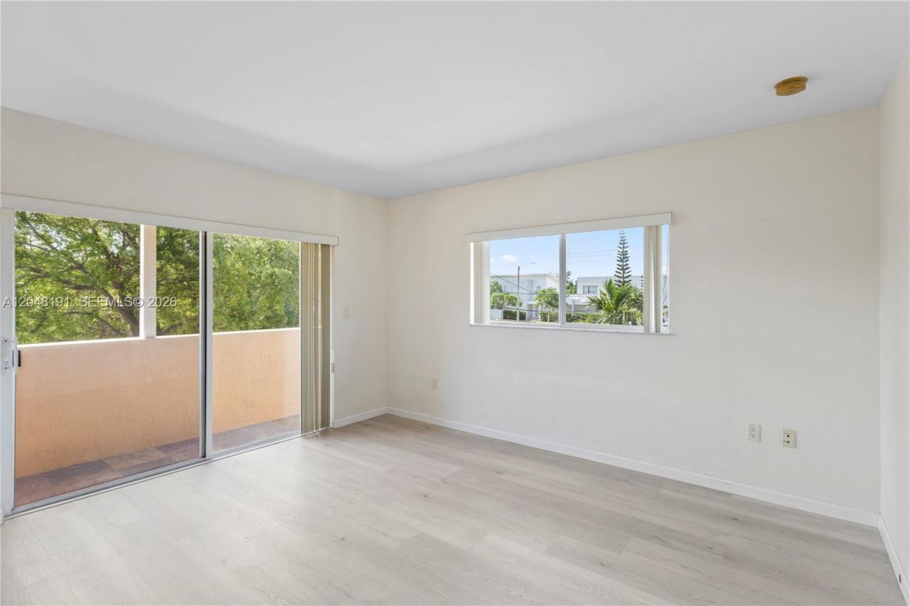 2782 SW 33rd Ave , Unit 2782, Miami, FL 33133 Photo