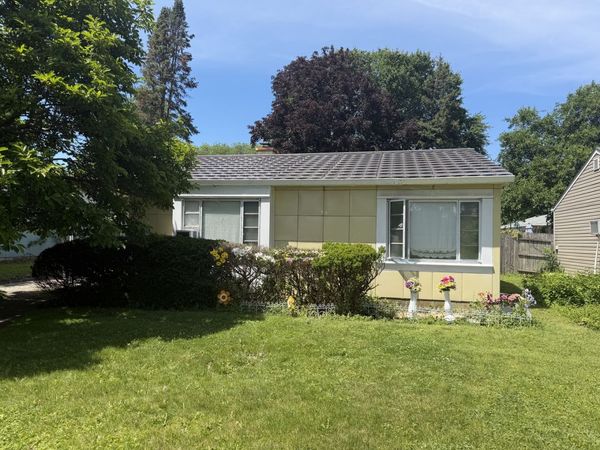 836 E Division Street , Lombard, IL 60148