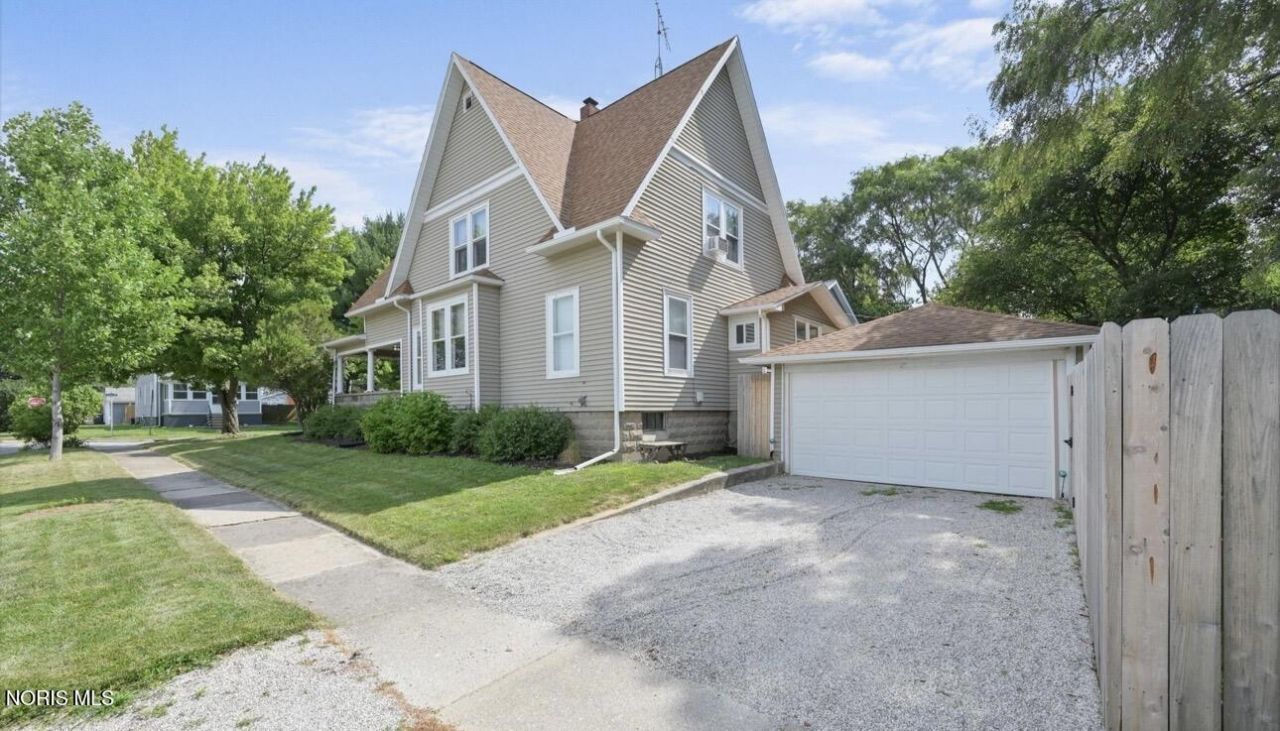207 Cass Street , Swanton, OH 43558 Main Photo