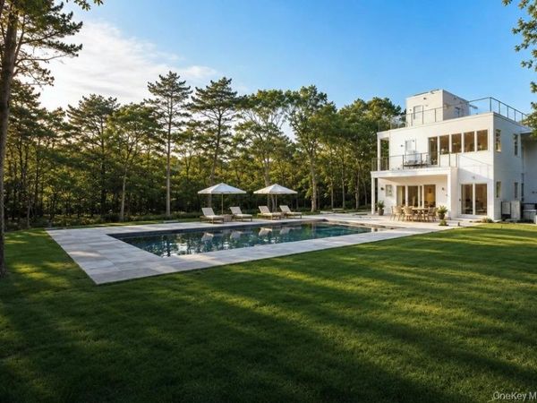 5 bark Court , Wainscott, NY 11975