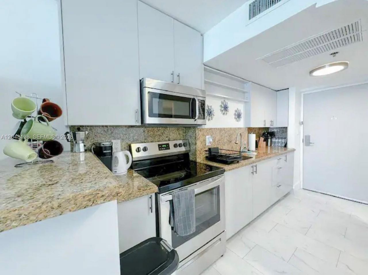 19201 Collins Ave , Unit 545, Sunny Isles Beach, FL 33160 Photo