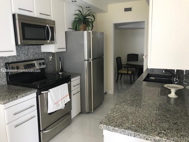 19707 Turnberry Way , Unit 23F, Aventura, FL 33180 Photo