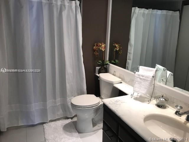 19707 Turnberry Way , Unit 23F, Aventura, FL 33180 Photo