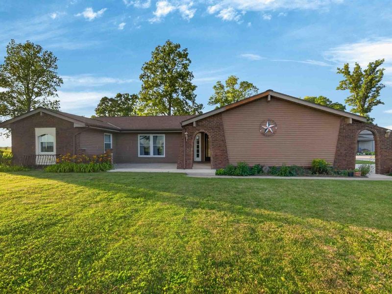 18477 Linker Road, Jackson Center, OH 45334 Photo 3