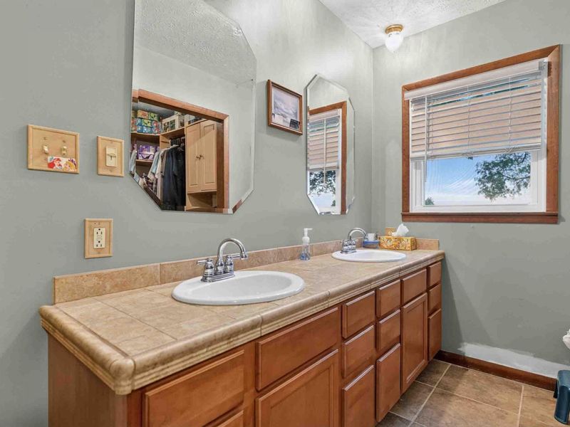 18477 Linker Road, Jackson Center, OH 45334 Photo 32