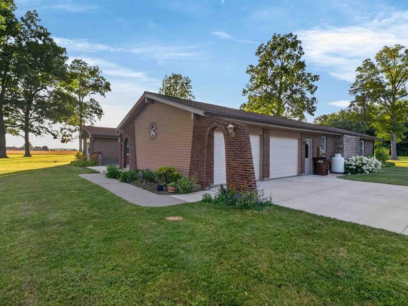 18477 Linker Road, Jackson Center, OH 45334 Photo 5