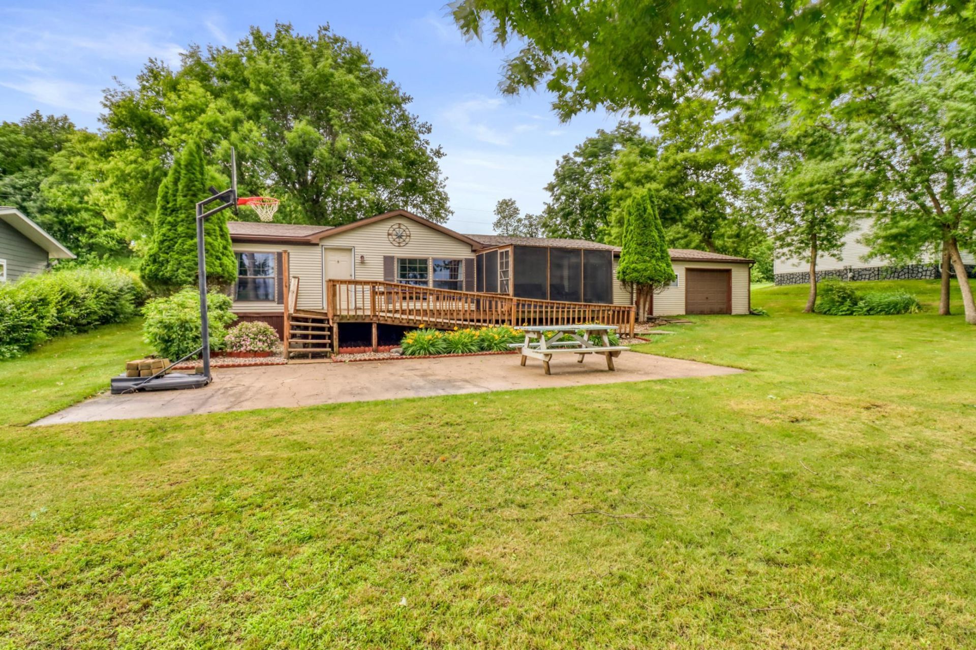 12651 Dorff Beach Road  primary photo