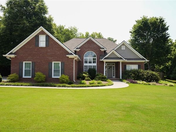 28 Priory Club Dr , Cartersville, GA 30120