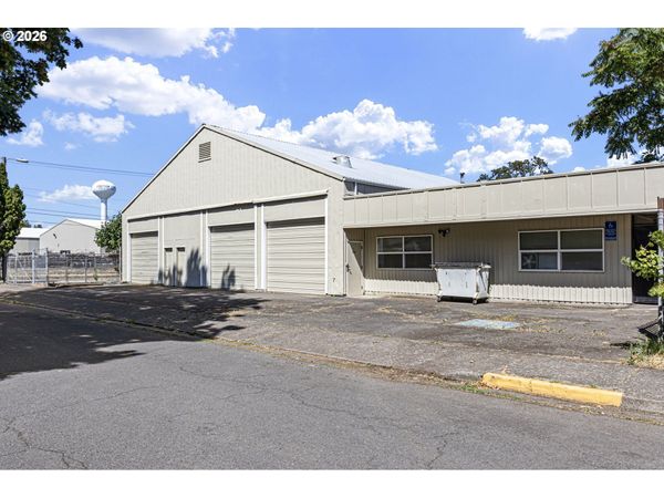 940 GREENWOOD ST, Junction City, OR 97448