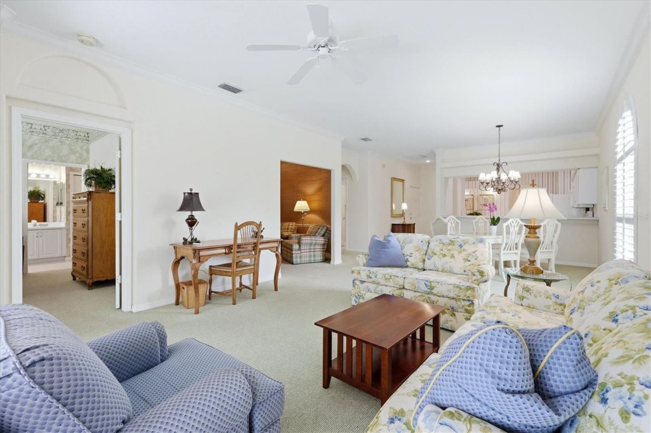 9402 Forest Hills Circle, Sarasota, FL 34238 Photo