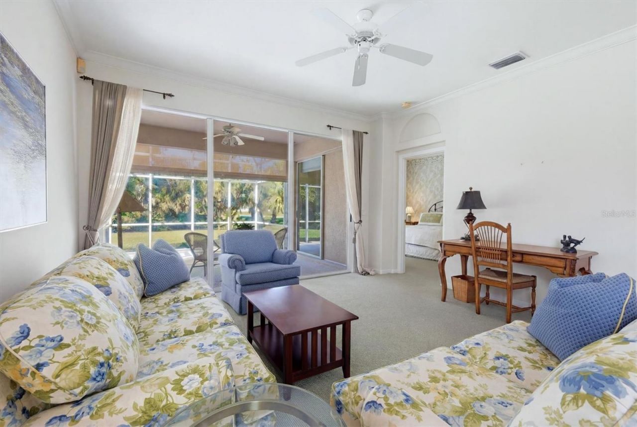 9402 Forest Hills Circle, Sarasota, FL 34238 Photo