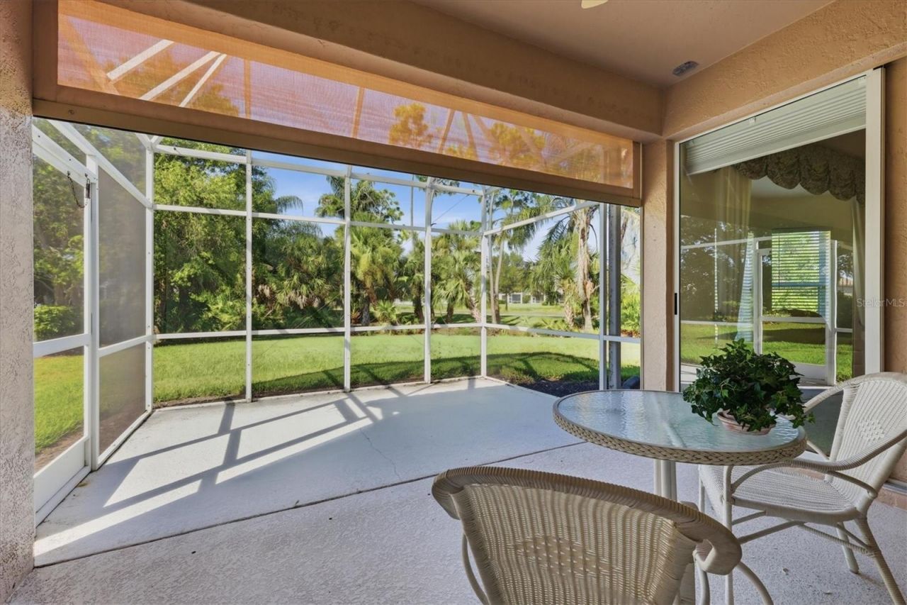 9402 Forest Hills Circle, Sarasota, FL 34238 Photo
