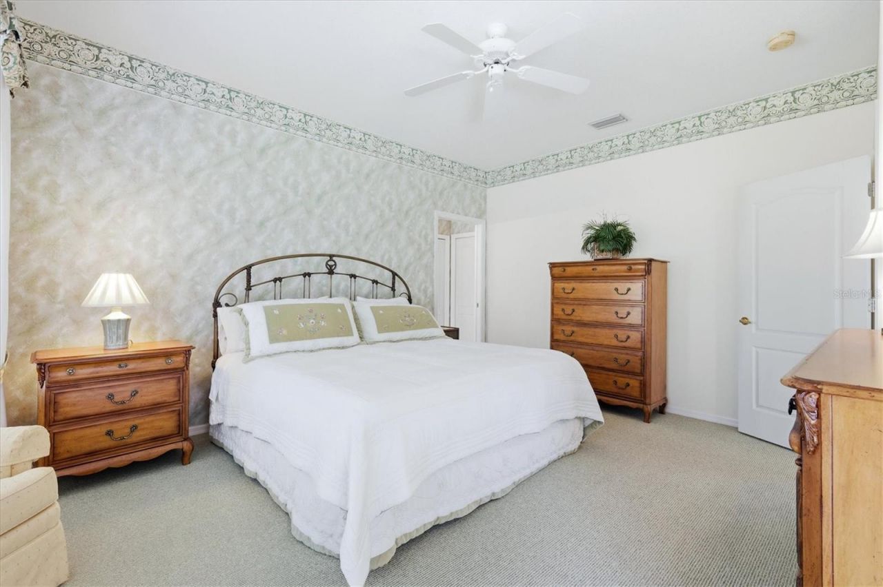 9402 Forest Hills Circle, Sarasota, FL 34238 Photo
