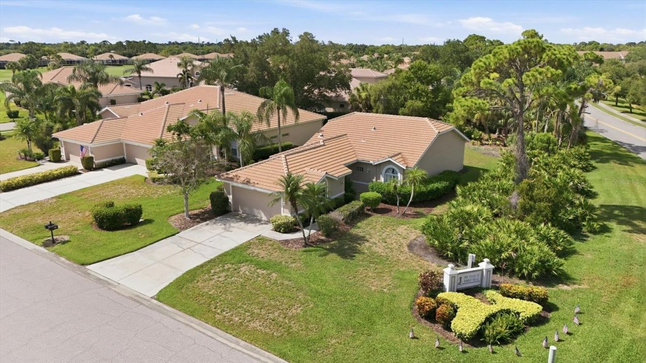 9402 Forest Hills Circle, Sarasota, FL 34238 Photo