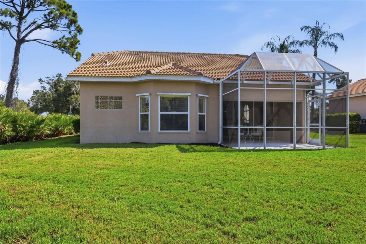 9402 Forest Hills Circle, Sarasota, FL 34238 Photo