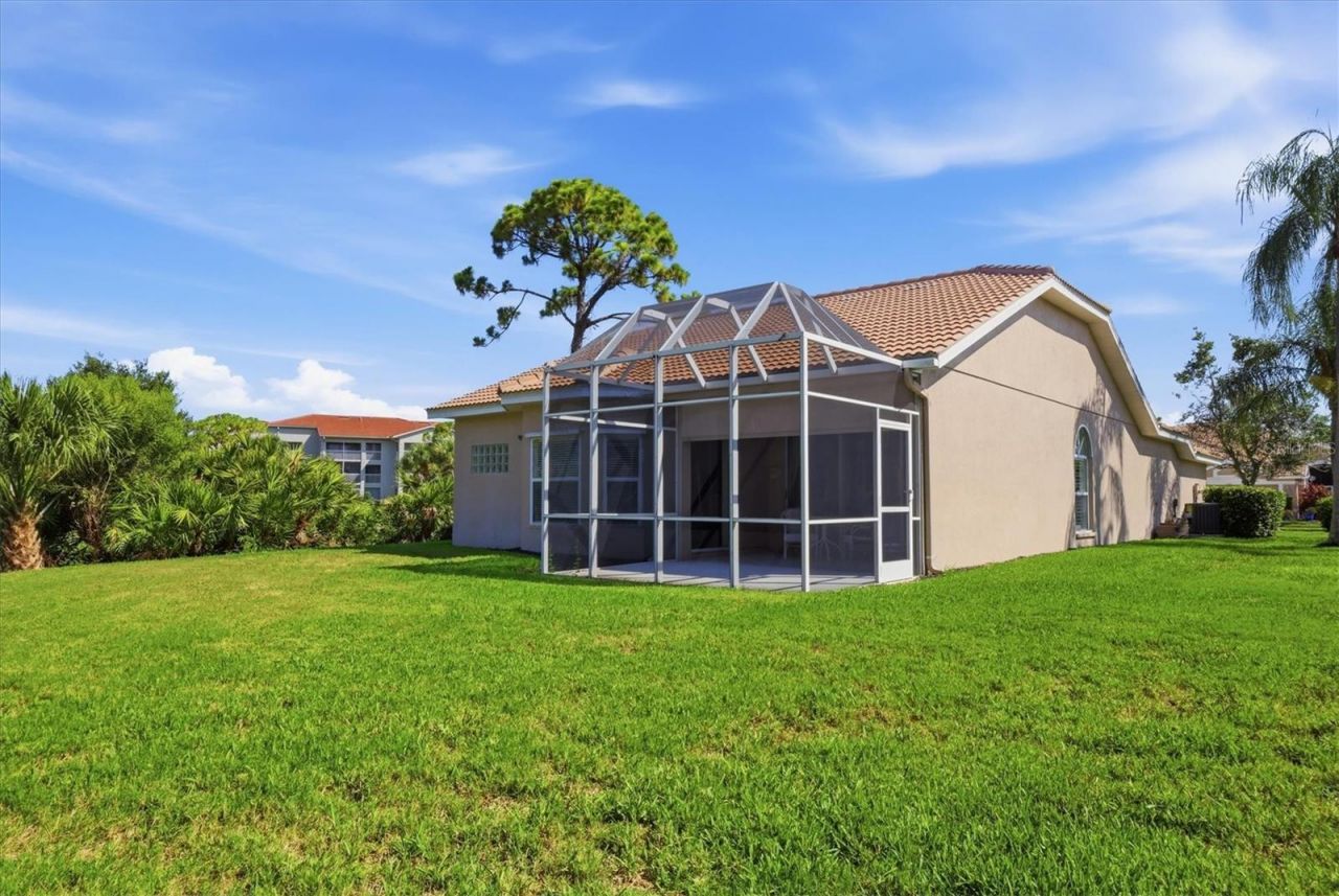 9402 Forest Hills Circle, Sarasota, FL 34238 Photo