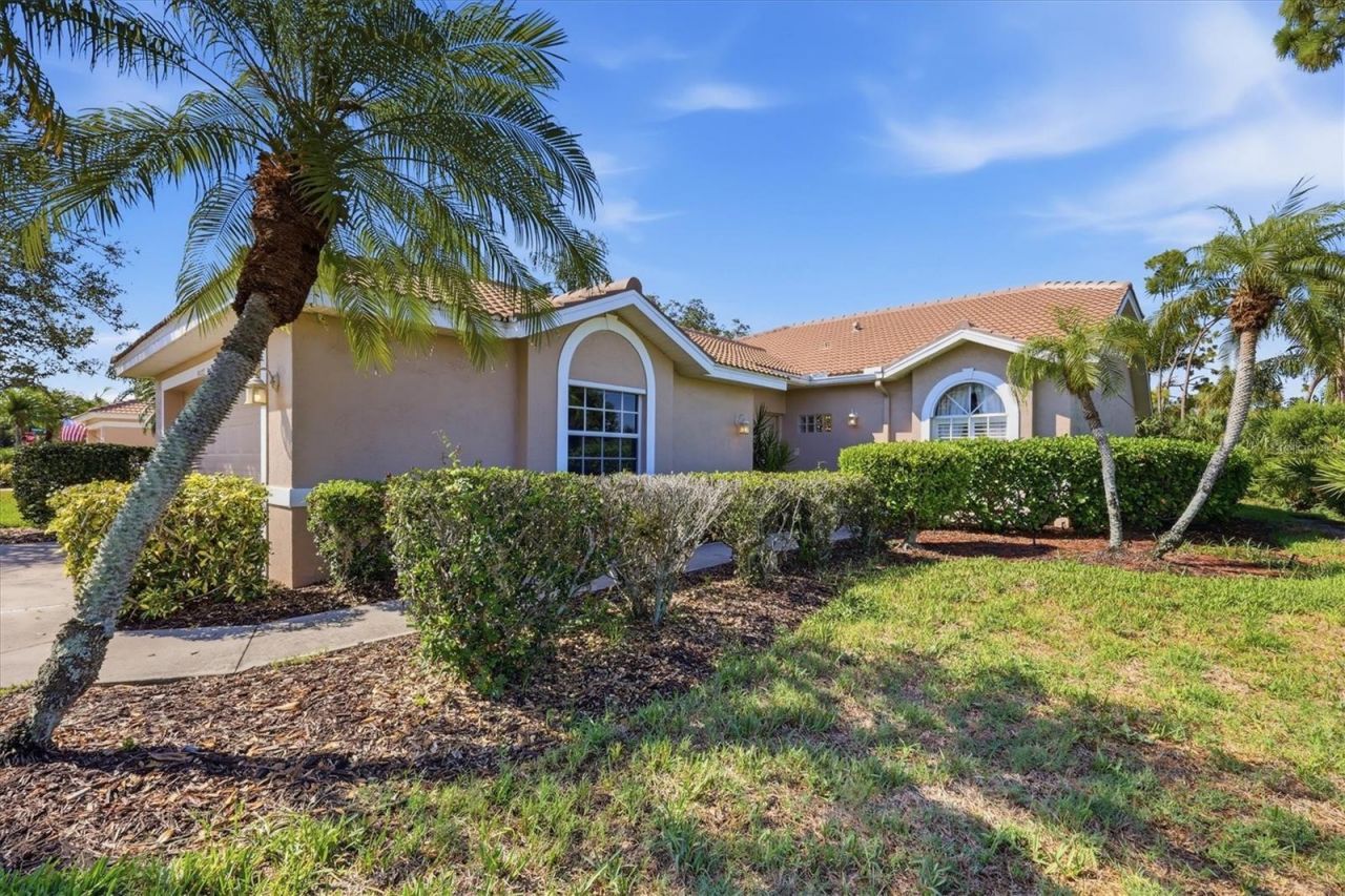 9402 Forest Hills Circle, Sarasota, FL 34238 Photo
